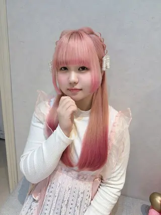 ロング カラー ハイトーン/アレンジ かなで⊹ ࣪ ˖⟡のヘアスタイル