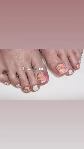 ネイル フラワー ムーンのネイルデザイン