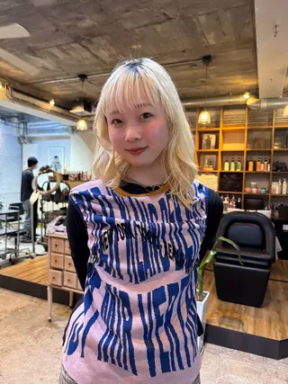 セミロング HIKARIS 長澤彩のヘアスタイル
