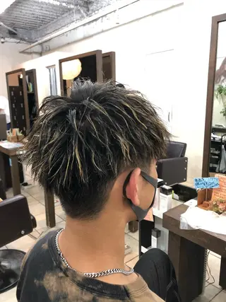 パーマ メンズ カ レラのヘアスタイル