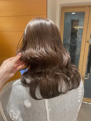 ミディアム 谷川 あかりのヘアスタイル