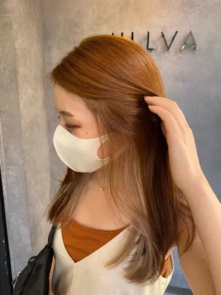 セミロング カラー Aimee Shieのヘアスタイル