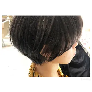 ショート カラー 岩間 香純のヘアスタイル