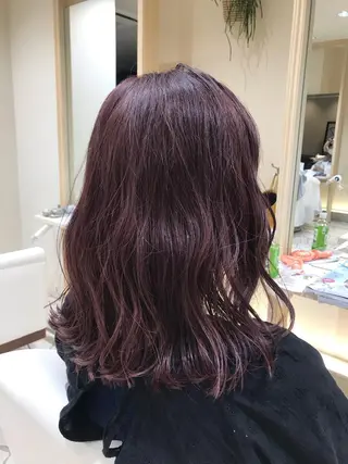 ロング カラー CYAN.矢場町店所属・三代 ゆりあのヘアスタイル