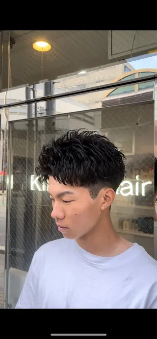 ショート パーマ メンズ フェザーパーマメンズ ツイスパ京都駅前のヘアスタイル