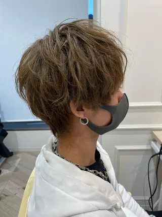 メンズ 透明感ブリーチ/ メンズパーマのヘアスタイル