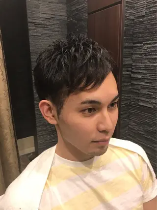 ショート パーマ メンズ 【24時まで営業✨】 吉本 成樹のヘアスタイル