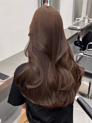 ロング カラー 塩入ひろの、韓国ヘア 梅田/束感まつ毛のマツエク・マツパデザイン