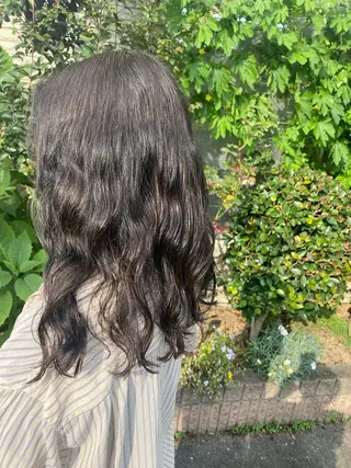 セミロング カラー パーマ 永沼 真依のヘアスタイル