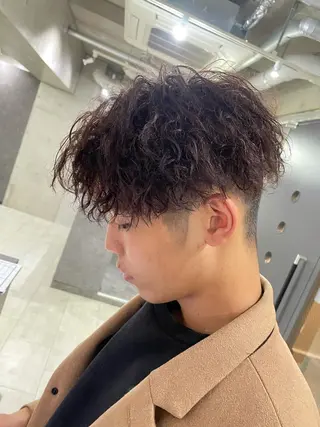 パーマ メンズ Kvell&Co.所属・ハイトーン カラーのヘアスタイル