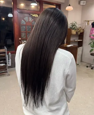 カラー KAREN .のヘアスタイル