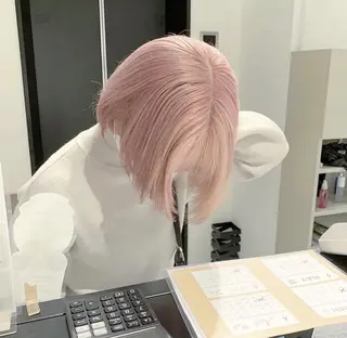 ミディアム カラー パーマ ヘアアレンジ キッズ ネイル マツエク・マツパ アイブロウ 女性専用サロン梅田 髪質改善カラーakiのヘアスタイル