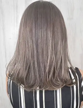 ミディアム ハイトーンカラー/ YUTAのヘアスタイル