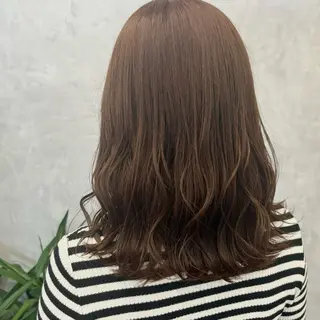 ミディアム カラー NUMBER_ ユイナのヘアスタイル