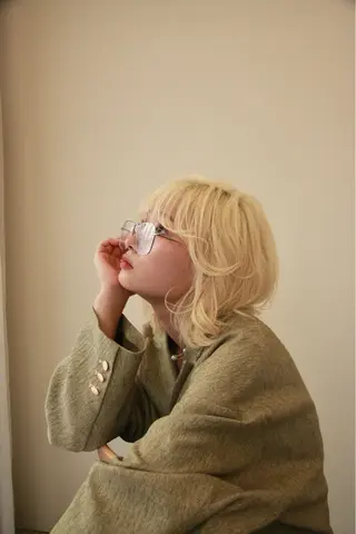 ミディアム SiSTA 自由が丘所属・自由ヶ丘 ボブ/レイヤーのヘアスタイル