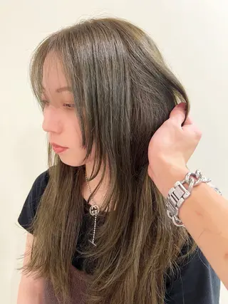 セミロング カラー tom/uni /ブリーチなしカラーのヘアスタイル
