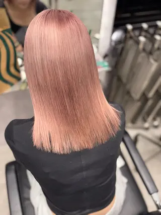 ミディアム 鴇田 幸咲 /ハイトーンカラーのヘアスタイル