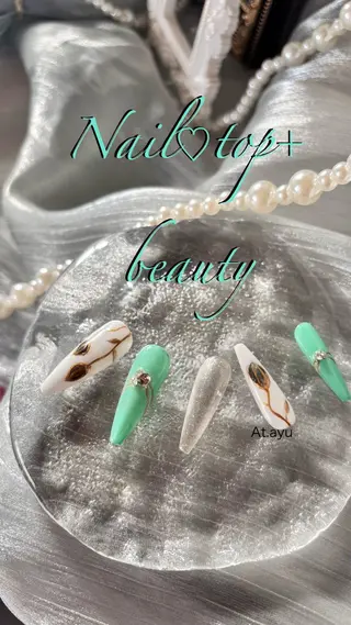 ネイル T + B ❇︎ ayuのネイルデザイン