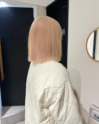 ミディアム デザイン🥇複雑履歴 ハイトーン特化のヘアスタイル