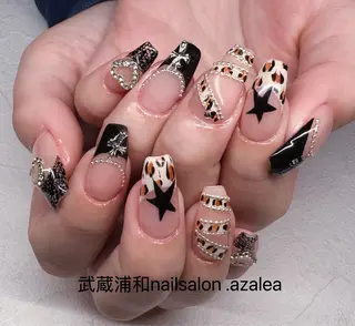 ネイル R inのネイルデザイン