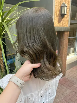セミロング カラー otoha✳︎ くすみカラーのヘアスタイル
