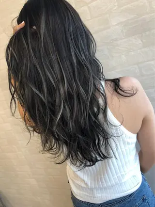 ロング lien ヒジリのヘアスタイル