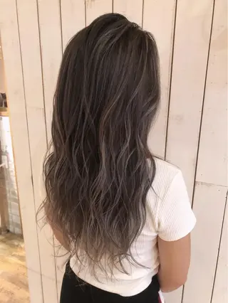 セミロング Noe心斎橋所属・Noe心斎橋 堀田 朋宏のヘアスタイル