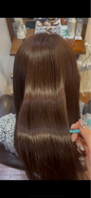 ロング いいじま あきねのヘアスタイル