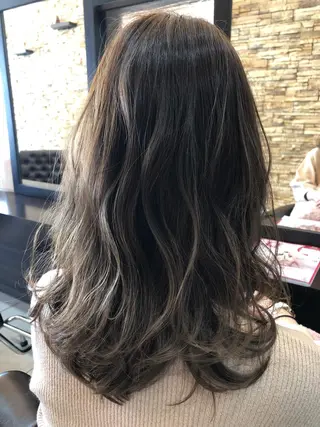 ミディアム カラー パーマ ヘアアレンジ キッズ ネイル マツエク・マツパ 小田 莉加子のヘアスタイル