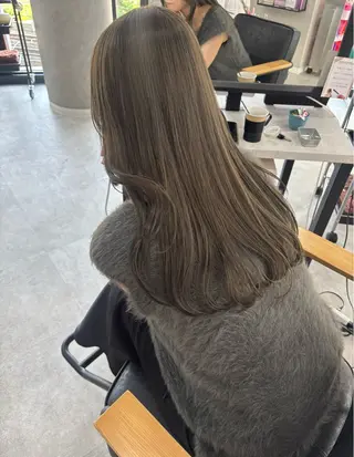 ロング Haruka /うる艶透明感カラーのヘアスタイル