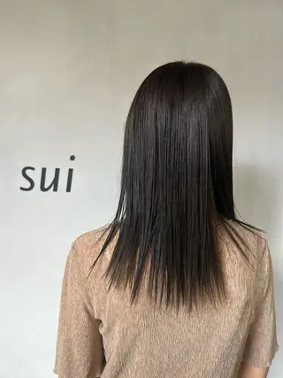 セミロング 岡島 実里のヘアスタイル