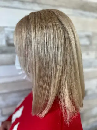 ミディアム B-W ⭐️REIKOのヘアスタイル