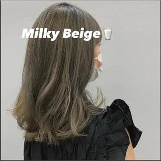 セミロング カラー BEAUTRIUM青山所属・飯塚 新のヘアスタイル