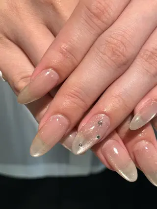 ミディアム NAIL SALON FLOR所属・キラキラネイル/ 韓国ネイルMAKIのネイルデザイン