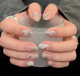 ネイル 相沢 さやかのネイルデザイン