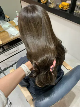 ロング カラー akira𝜗𝜚 ꙳.*透明感カラーのヘアスタイル