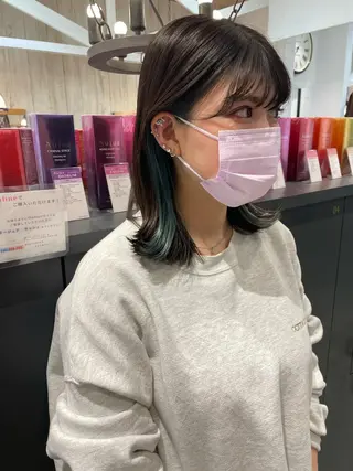 ミディアム 細沼 葵のヘアスタイル