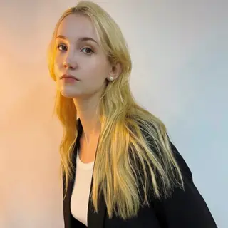 ロング カラー ハイトーン/心斎橋/ honomiのヘアスタイル