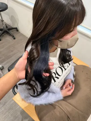 セミロング カラー 上田 紗也のヘアスタイル