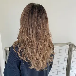 ロング カラー やじま ひろこのヘアスタイル