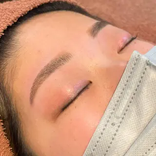 アイブロウ MODEk's TESORO柿崎流依のマツエク・マツパデザイン