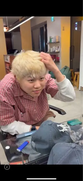カラー メンズ 新谷 來のヘアスタイル