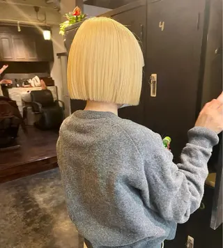 ショート ハイトーン/デザイン honokaのヘアスタイル