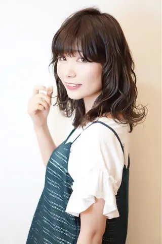 ミディアム カラー ディレクター ノナカのヘアスタイル