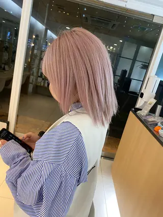 セミロング カラー 🍀透明感抜群🍀/ ハイトーンカラーのヘアスタイル