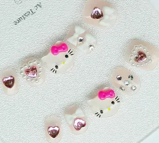 ネイル 菲菲ネイルサロン所属・FF フィフィネイルサロンのネイルデザイン