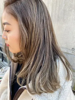 カラー モダーン北鎌倉所属・中溝 アカリのヘアスタイル