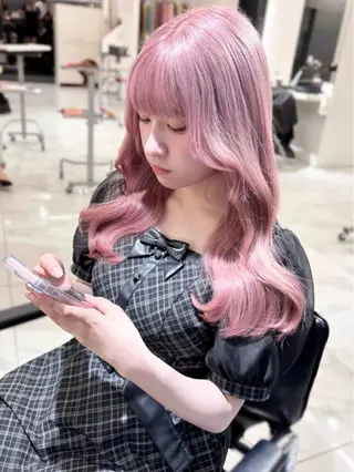 セミロング カラー 盛れる顔周り×ピンク Risa🎀のヘアスタイル