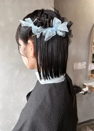 ミディアム ヘアアレンジ ツキノキ ミナのヘアスタイル