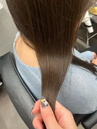 ロング カラー FRAME＋spa&hair roomなんば駅前店所属・🦋タナカ ヒナ🦋 ブリーチなしカラーのヘアスタイル